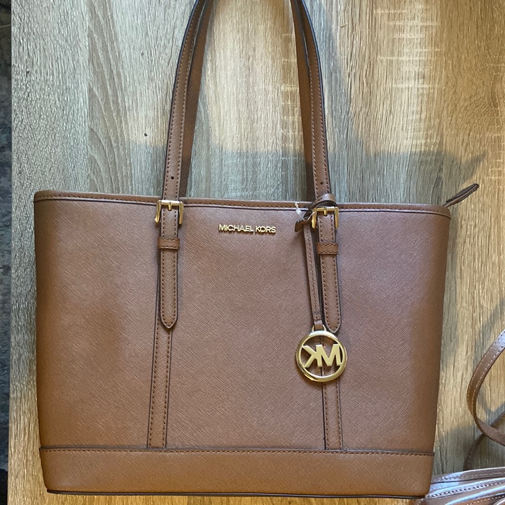 Michael Kors Jet Set Travel Top Zip Tote